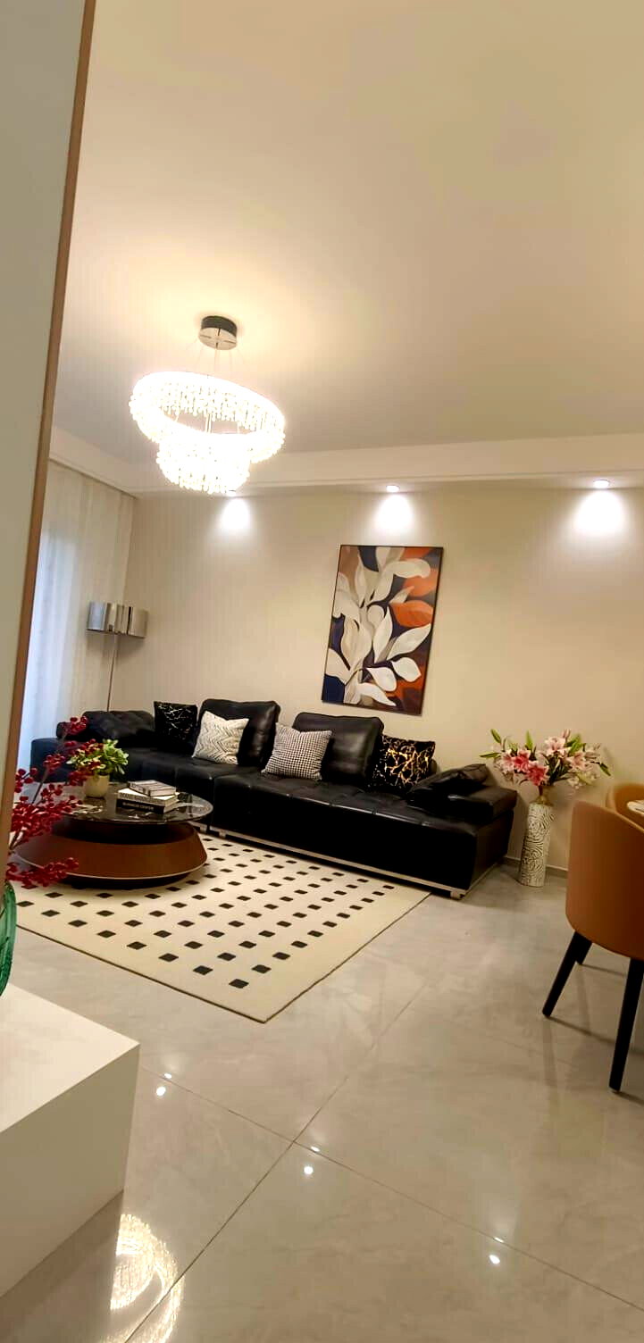 2BR Master Ensuite with Rooftop Pool & Coffee House - Kilimani