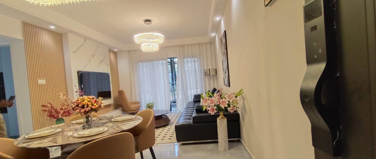 2BR Master Ensuite with Rooftop Pool & Coffee House - Kilimani