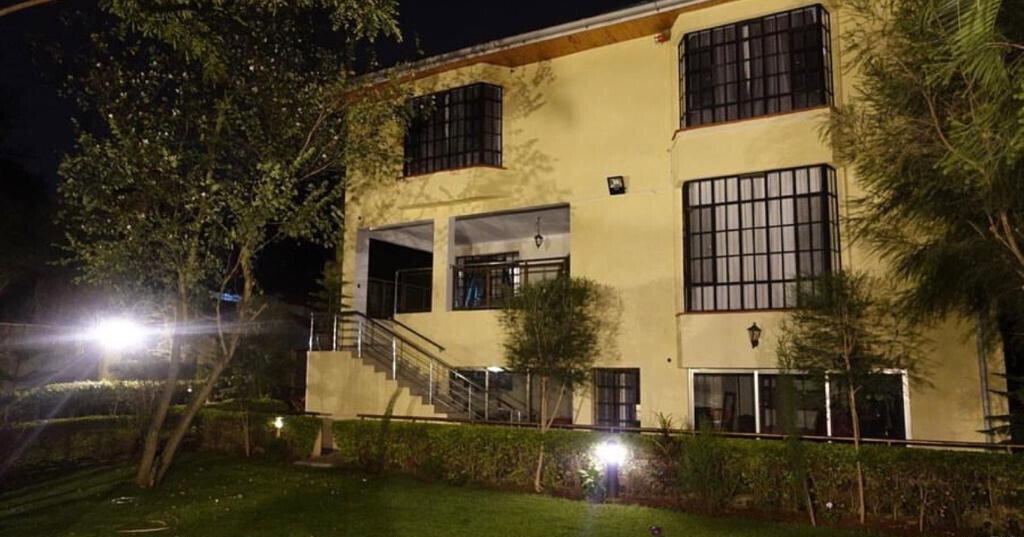 Freshly Renovated Corner Townhouse - 5 En-Suite, Lavington