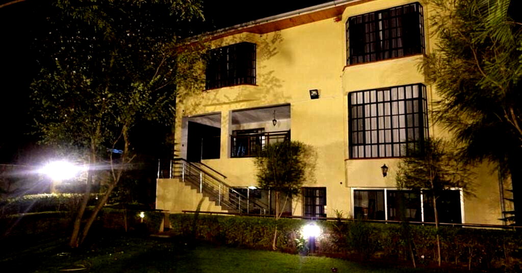 Freshly Renovated Corner Townhouse - 5 En-Suite, Lavington