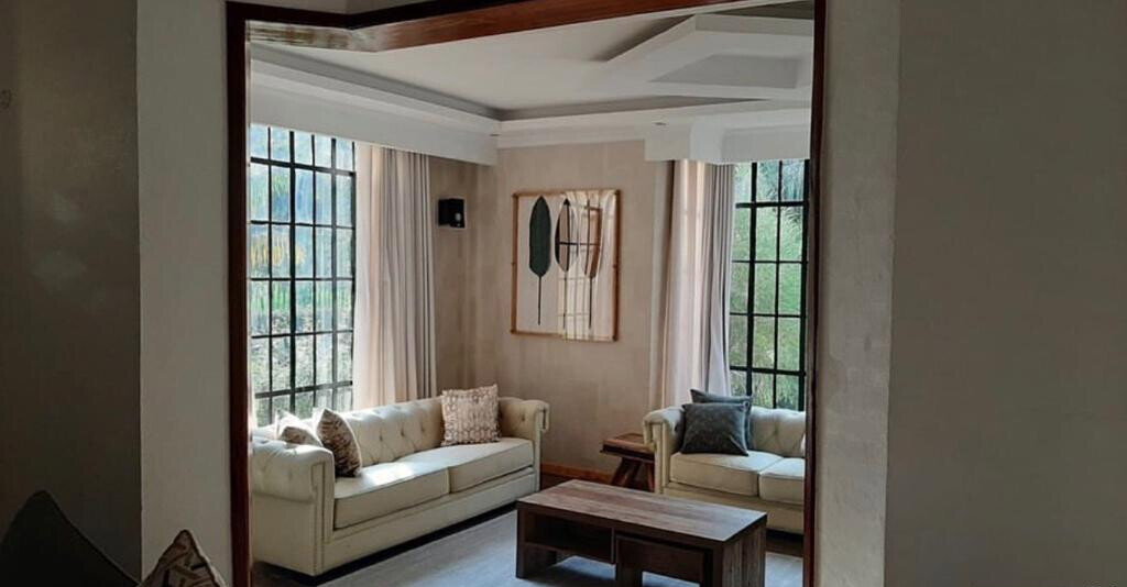 Freshly Renovated Corner Townhouse - 5 En-Suite, Lavington