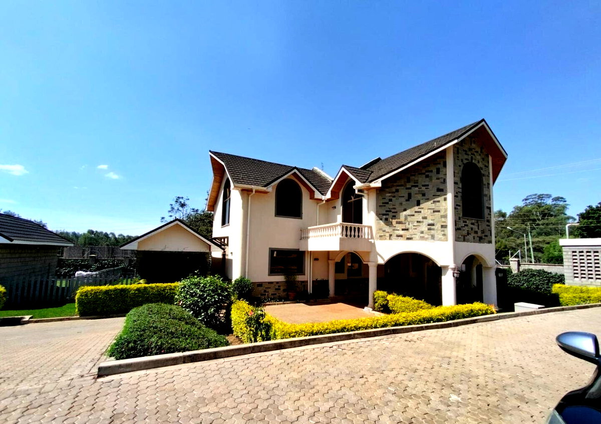 Double-Volume Townhouse with Walk-In Closet & Study - Lower Kabete