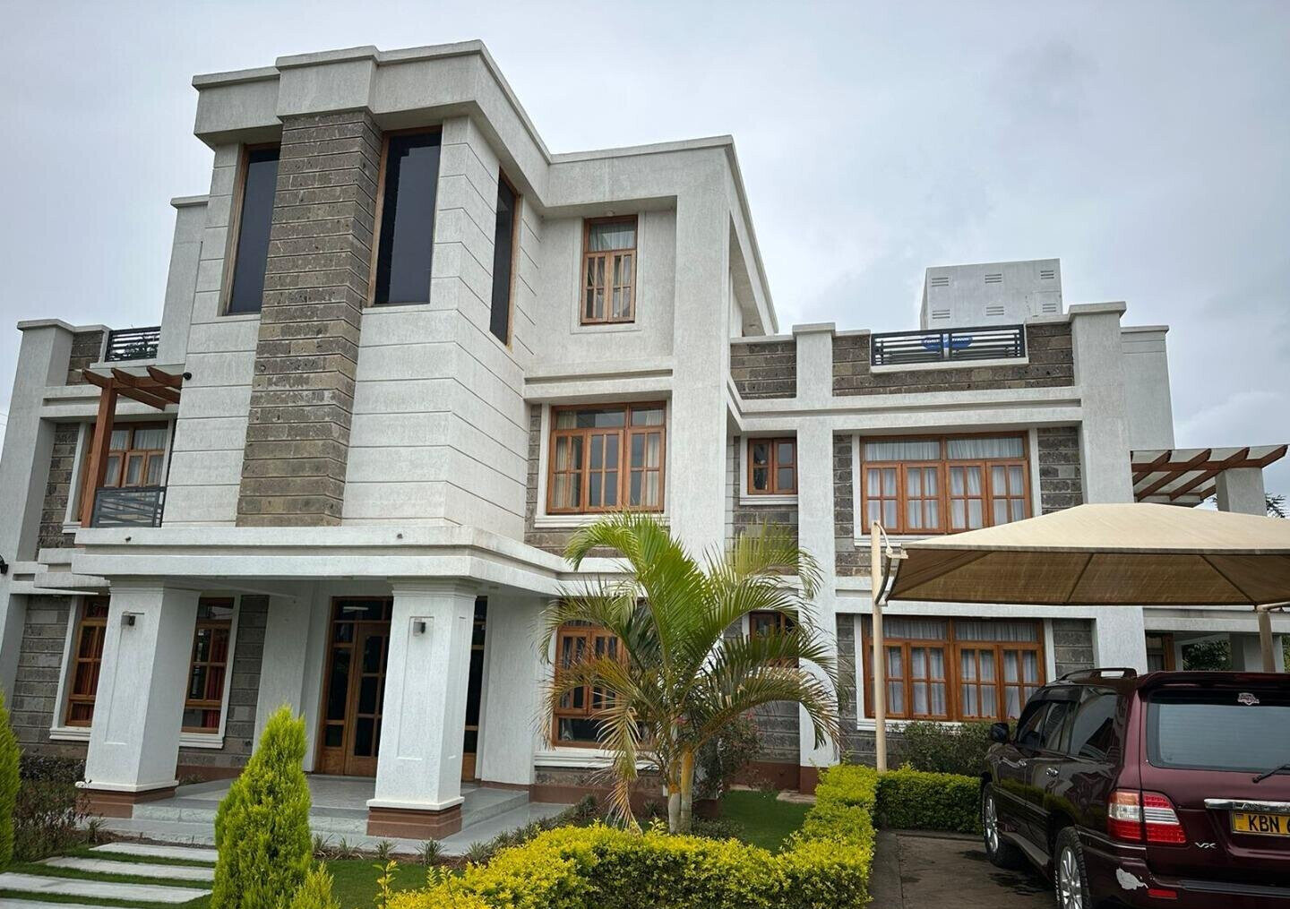 6-Bed Flat-Roof Townhouse on Half-Acre – Karen Gated Community