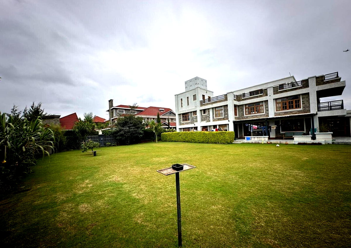 6-Bed Flat-Roof Townhouse on Half-Acre – Karen Gated Community