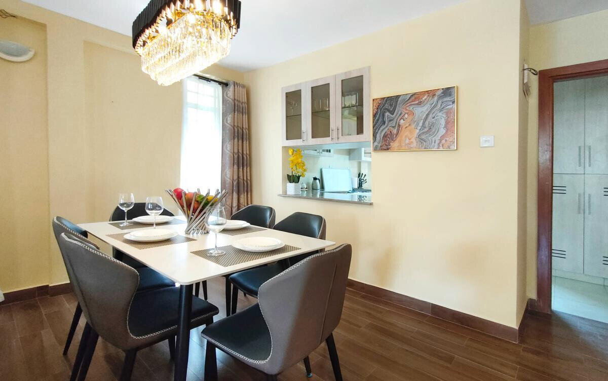 4BR Townhouse with River Views & Private Garden - Athi River