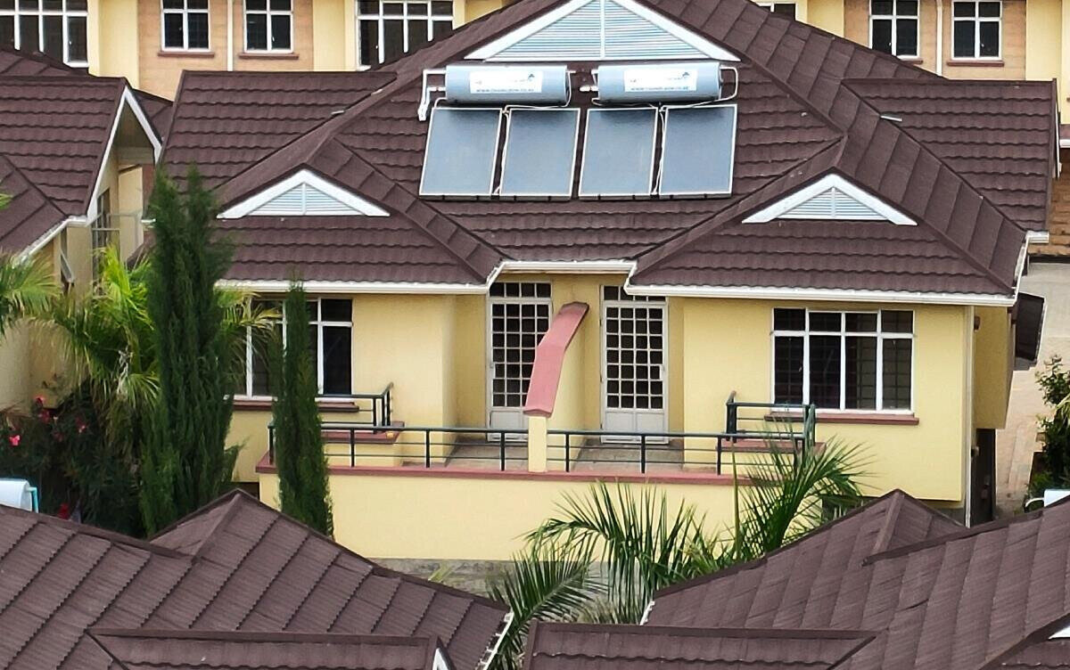 4BR Townhouse with River Views & Private Garden - Athi River
