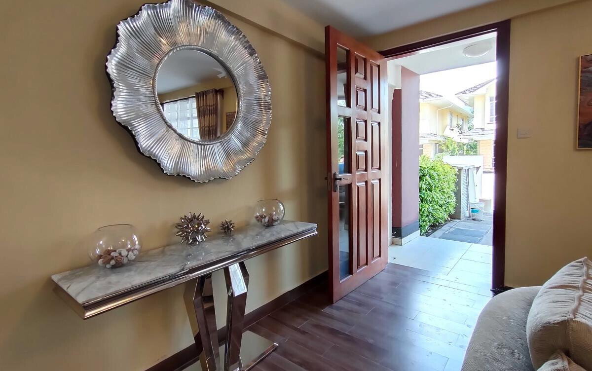 4BR Townhouse with River Views & Private Garden - Athi River