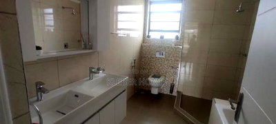4bdrm Maisonette in South C for sale - Image 10