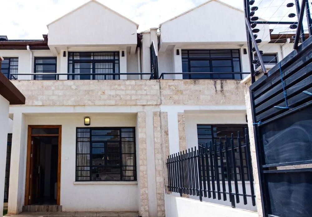 4BR Maisonette with DSQ & Solar Provision - South C Gated