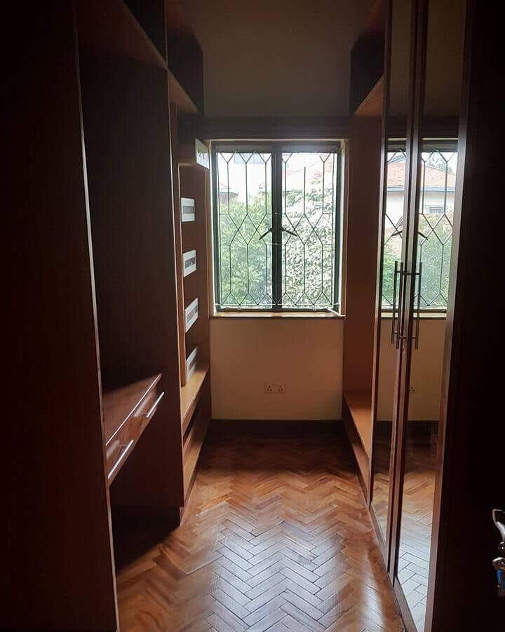 4-Ensuite Townhouse on Half-Acre with Fireplace & SQ – Karen