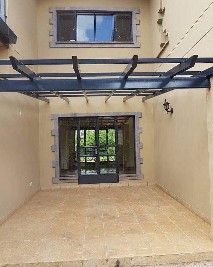 4-Ensuite Townhouse on Half-Acre with Fireplace & SQ – Karen