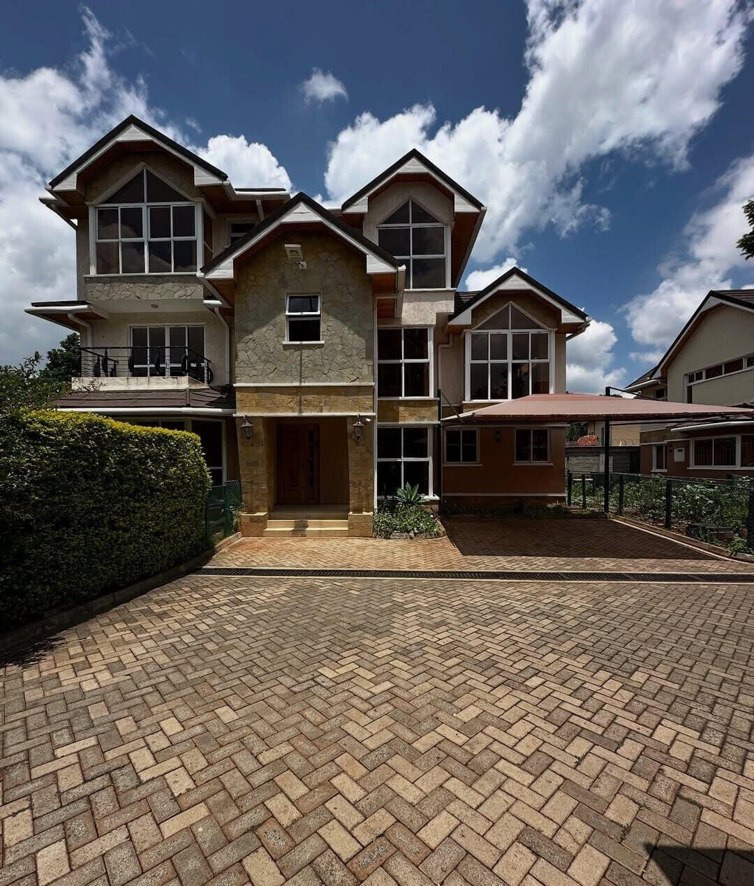 5-Ensuite Townhouse with Gym, Jacuzzi & DSQ - Lavington
