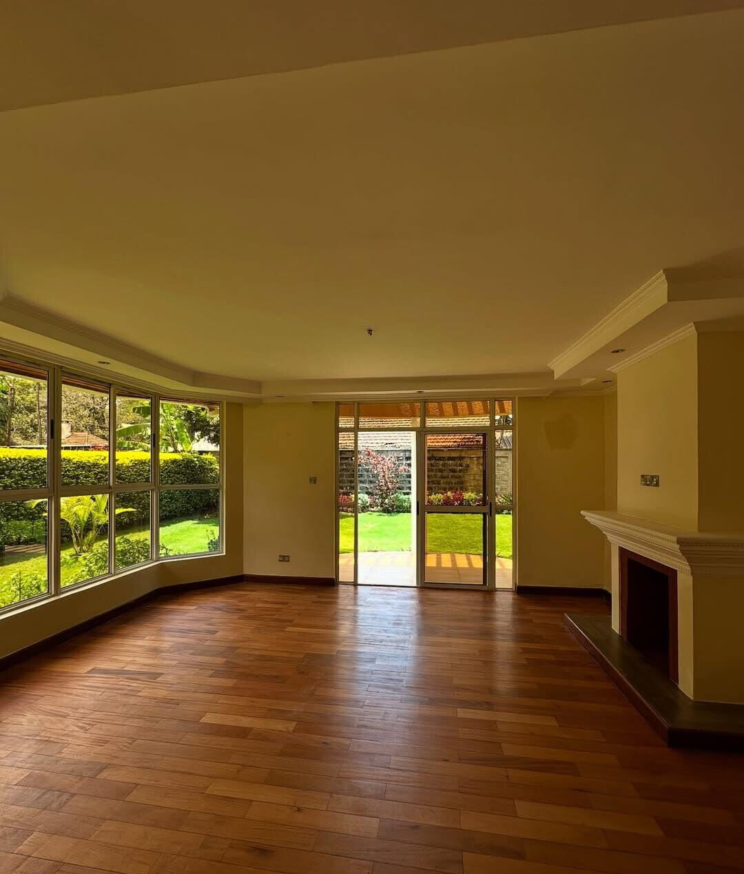 5-Ensuite Townhouse with Gym, Jacuzzi & DSQ - Lavington