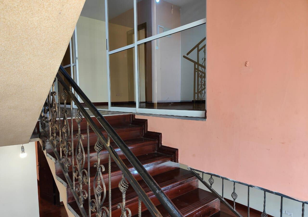 4-Ensuite Villa with Home Office & School Proximity - Lavington