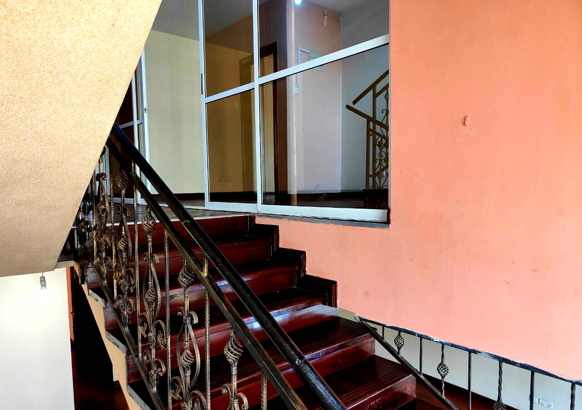 4-Ensuite Villa with Home Office & School Proximity - Lavington