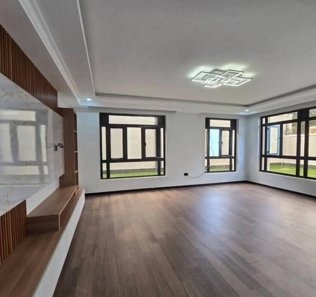 4BR All-Ensuite Townhouse with Roof Terrace & DSQ - Mugutha, Ruiru