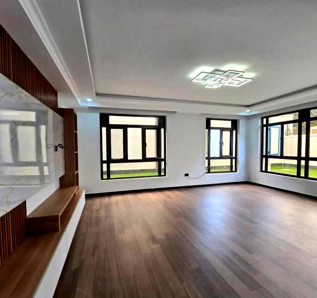 4BR All-Ensuite Townhouse with Roof Terrace & DSQ - Mugutha, Ruiru
