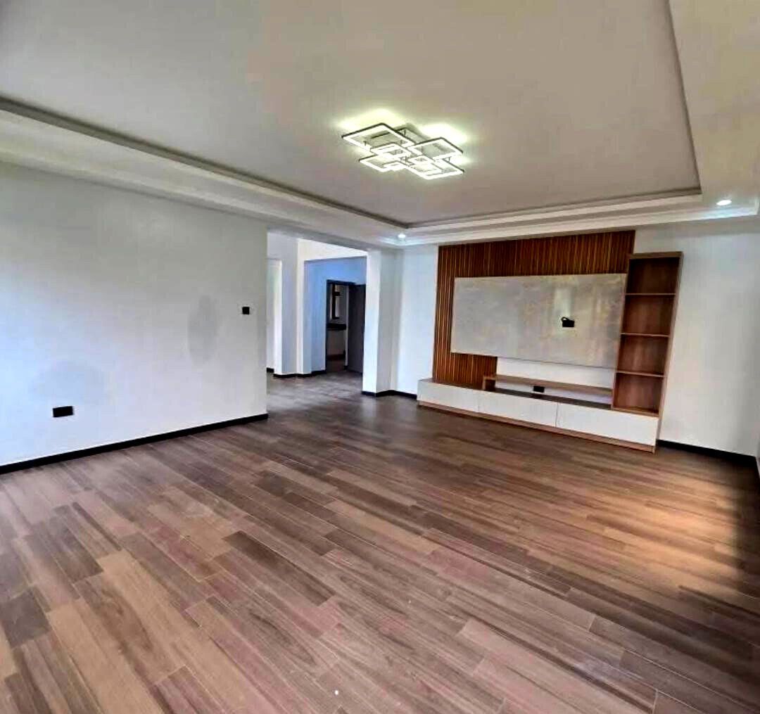 4BR All-Ensuite Townhouse with Roof Terrace & DSQ - Mugutha, Ruiru