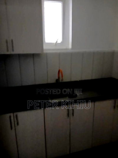 Office/Showroom to Let 6000sqft on North Airport Road - Image 19