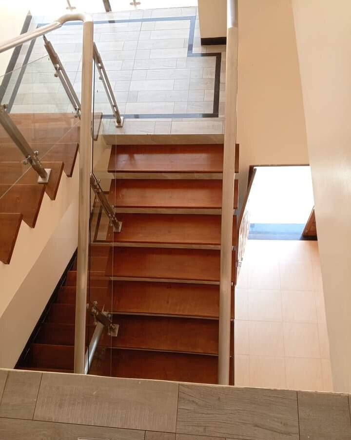 Spacious 5-Bed Townhouse with Servant Quarter & Garden - Lavington
