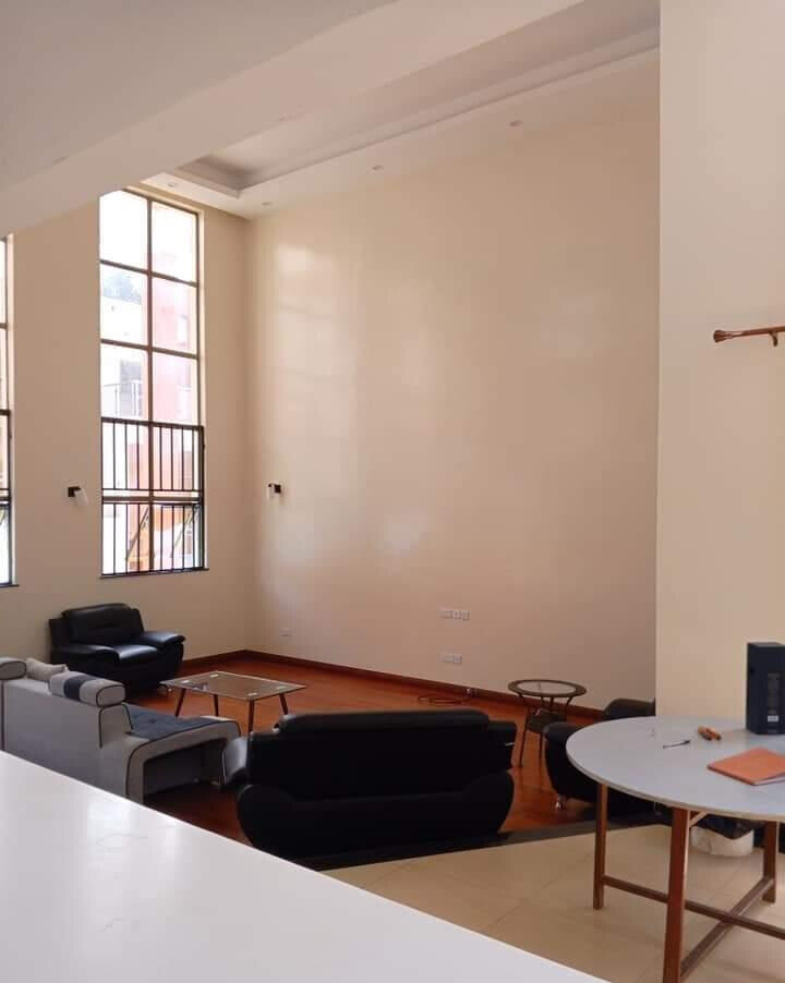 Spacious 5-Bed Townhouse with Servant Quarter & Garden - Lavington