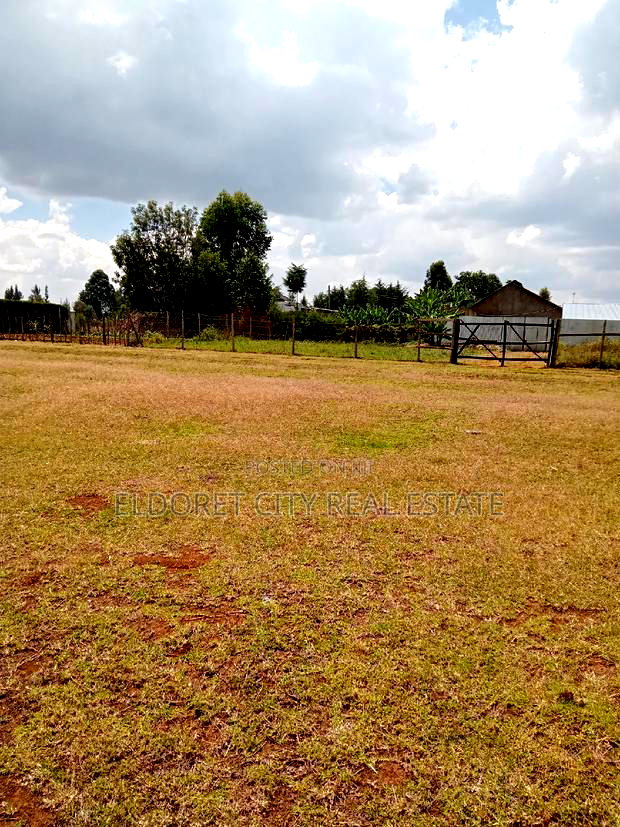 1/4 Plots Sogomo Towards University of Eldoret