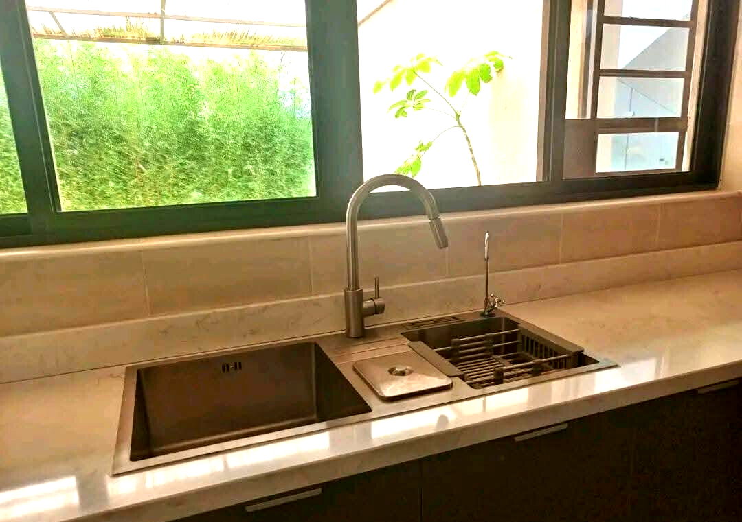 5-Bed Townhouse with DSQ & Double-Volume Living – Karen