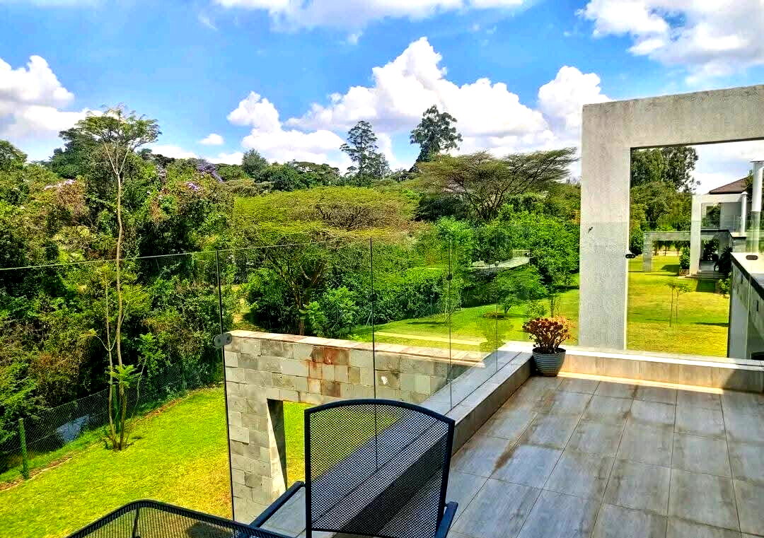 5-Bed Townhouse with DSQ & Double-Volume Living – Karen