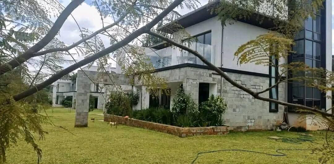 5-Bed Townhouse with DSQ & Double-Volume Living – Karen
