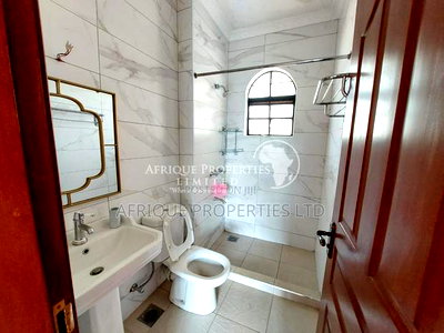 4bdrm Mansion in Fivestar Meadows, Thindigua/Kasarini for sale - Image 10