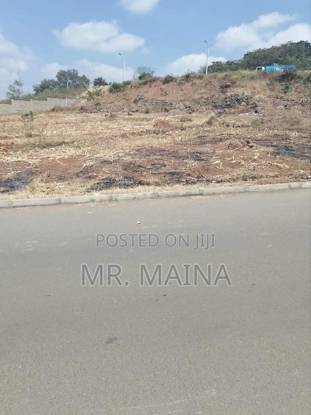 Prime 0.6 Acres in Upperhill Link Rd