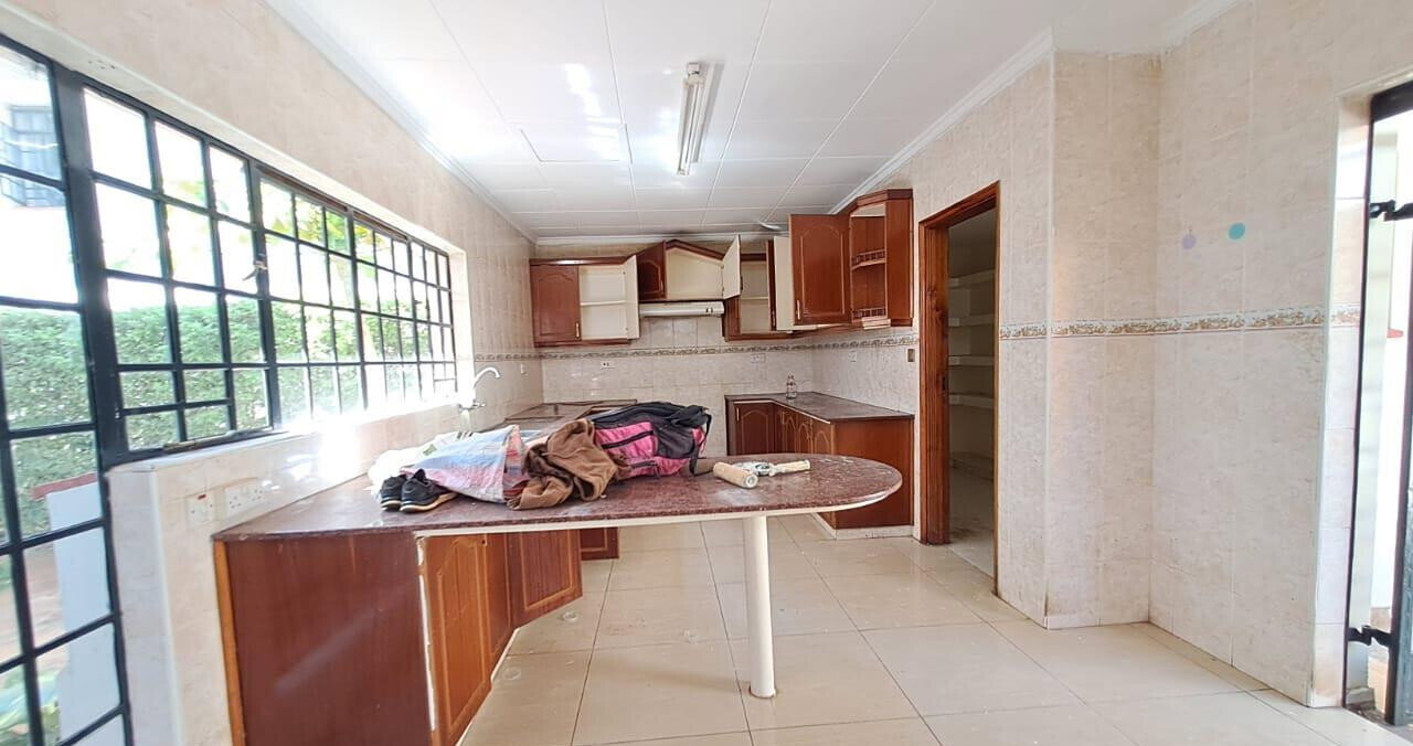 4-Ensuite Townhouse with Prayer Room & Pool - Westlands