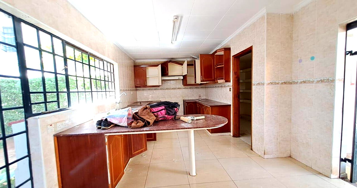 4-Ensuite Townhouse with Prayer Room & Pool - Westlands
