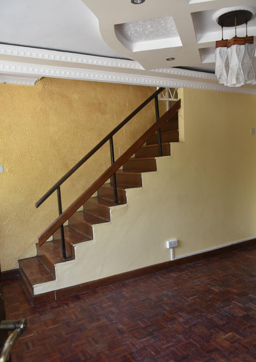 4BR Townhouse with DSQ & Master Ensuite - Golden Gate, South B