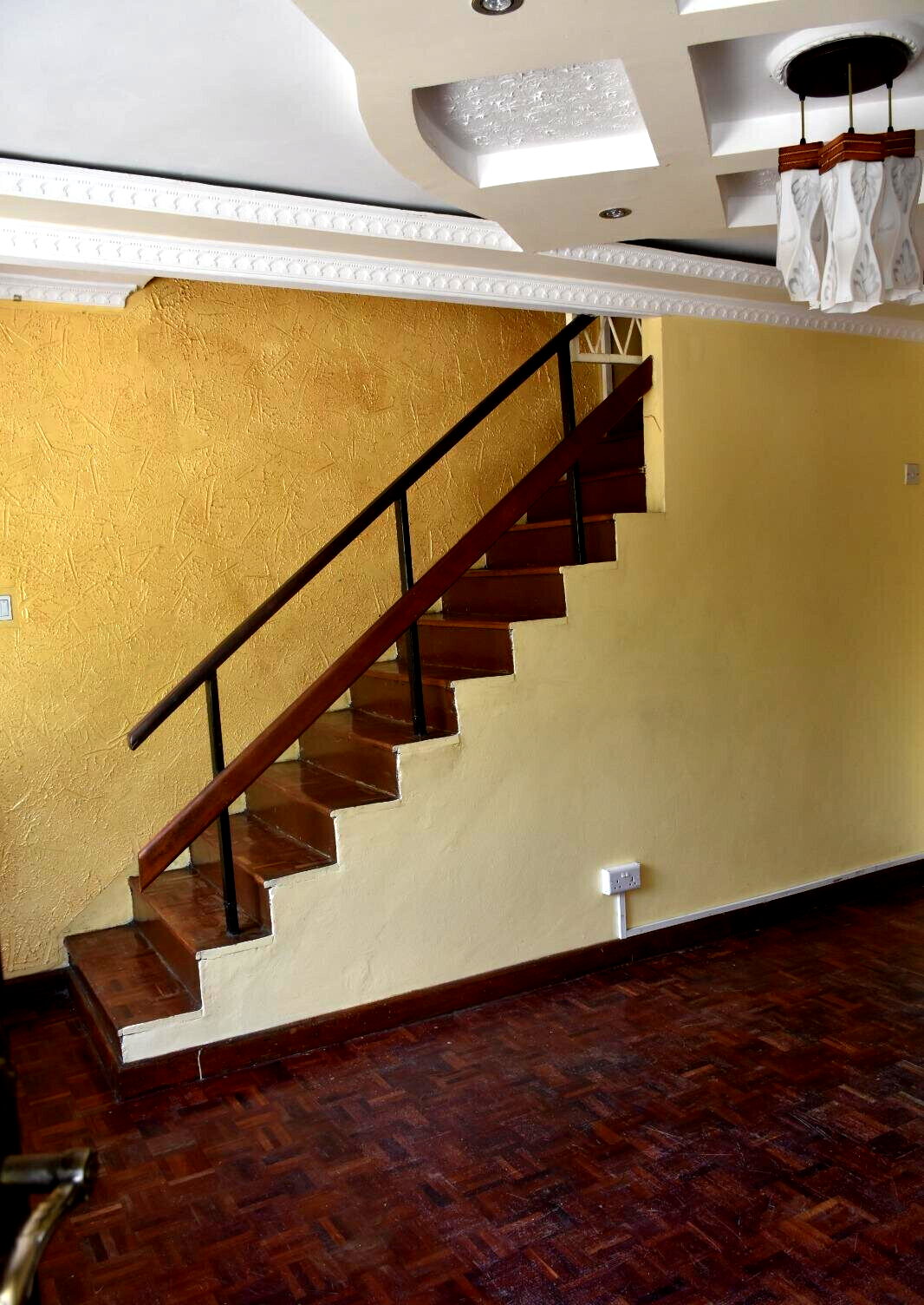 4BR Townhouse with DSQ & Master Ensuite - Golden Gate, South B