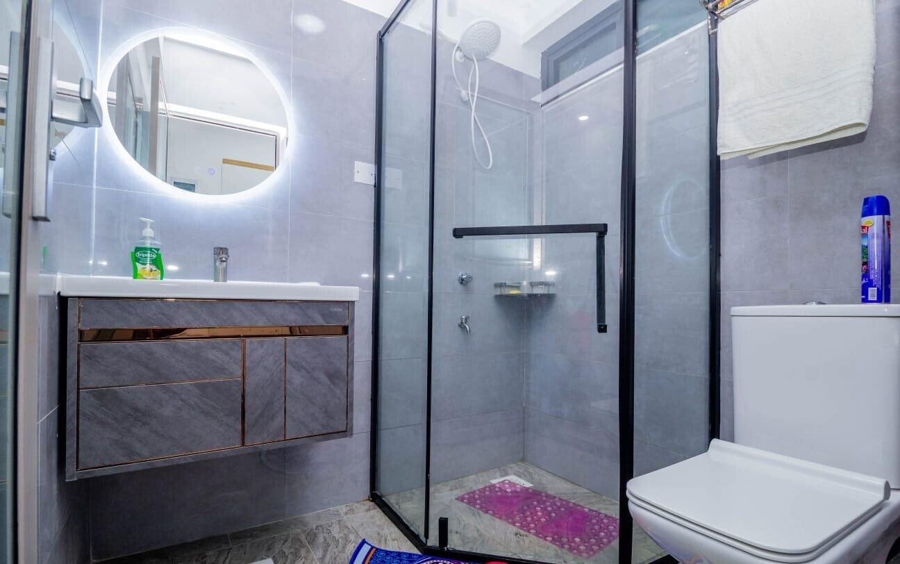 1BR Luxury Apartment with High-Speed Lifts & Gym - Kilimani