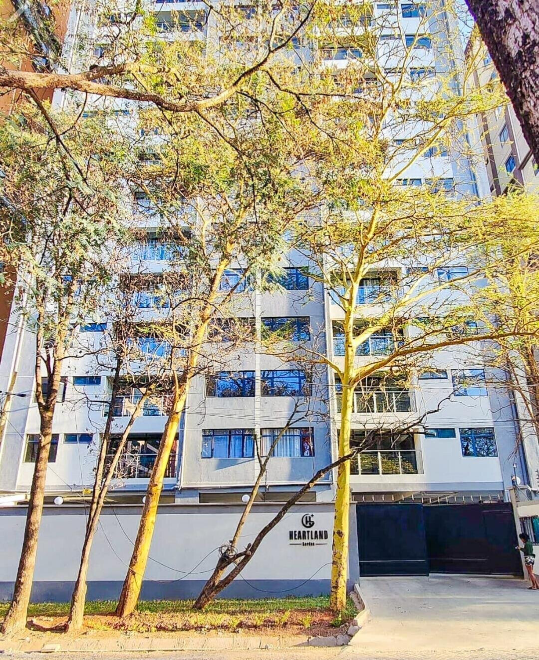 1BR Luxury Apartment with High-Speed Lifts & Gym - Kilimani
