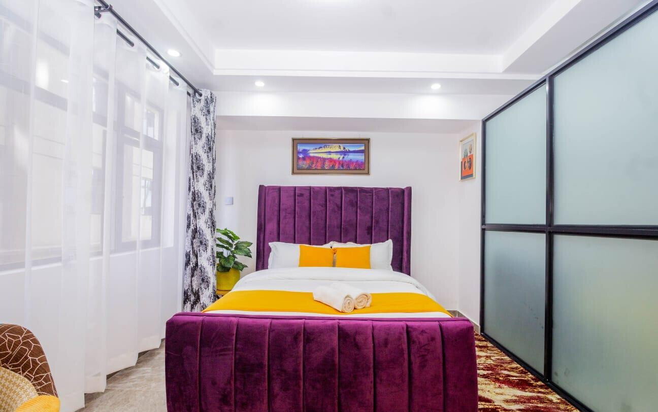 1BR Luxury Apartment with High-Speed Lifts & Gym - Kilimani