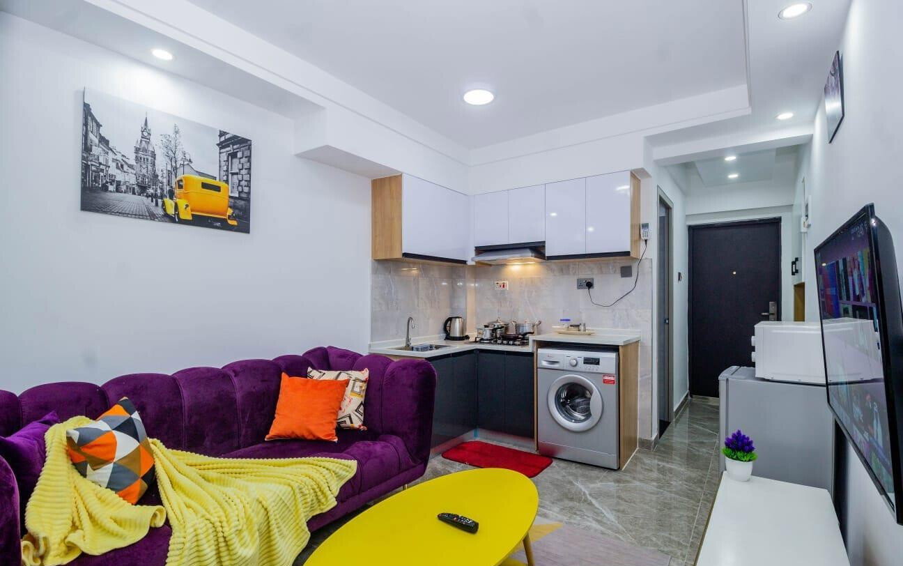 1BR Luxury Apartment with High-Speed Lifts & Gym - Kilimani