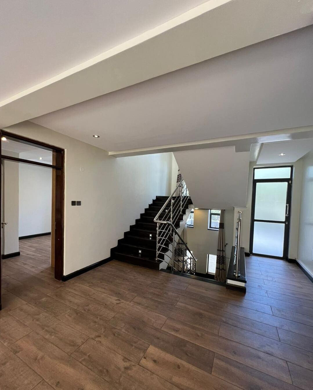 5-Bed Townhouse with DSQ & Shared Pool - Lavington