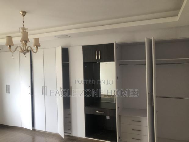 3bdrm Apartment in Rhapta Road for rent