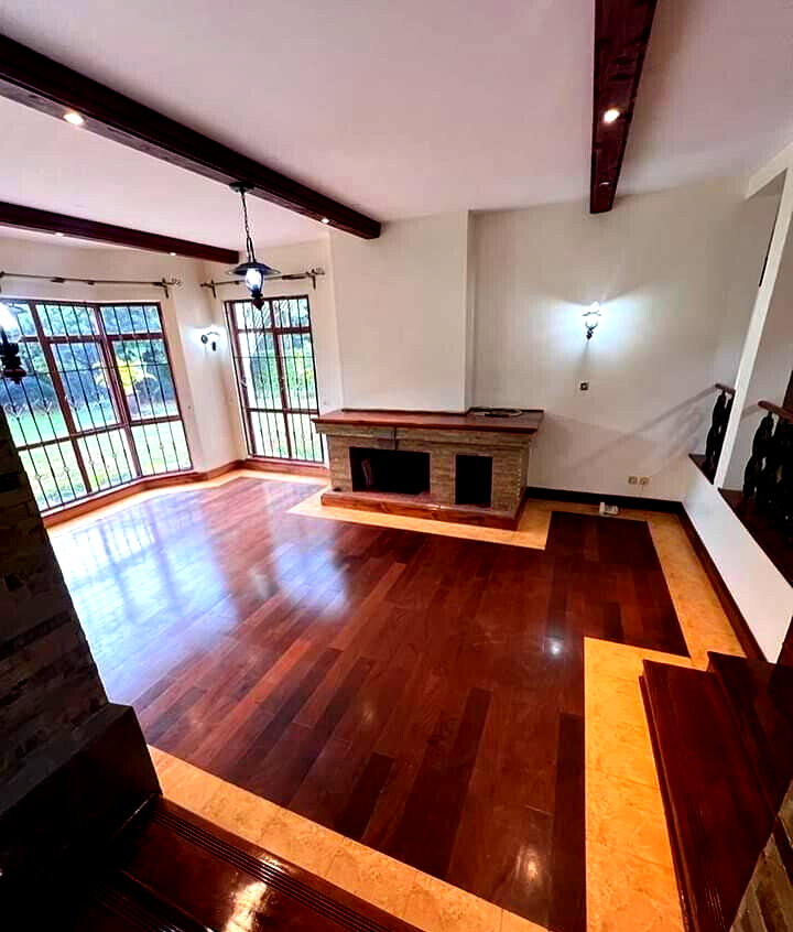 4BR Townhouse with Indoor-Outdoor Flow & SQ - Runda