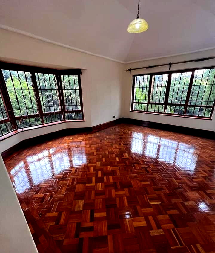 4BR Townhouse with Indoor-Outdoor Flow & SQ - Runda