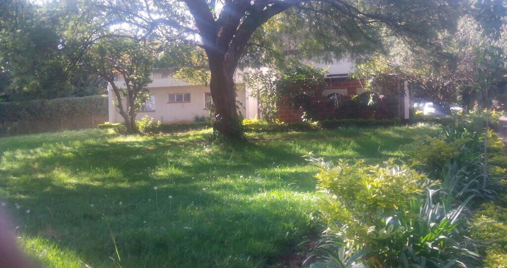 1 Acre Westlands Plot with Garden