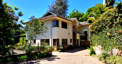 Luxurious 5BR Villa on 0.16 Acre Plot