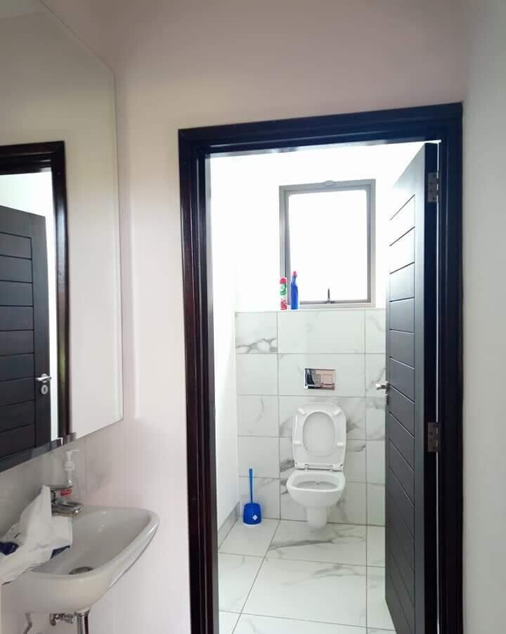 Half-Acre Villa with Private Pool & Clubhouse – Karen