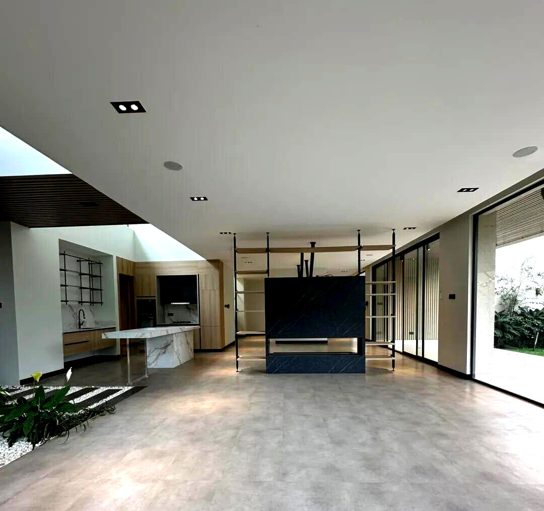 Executive 5BR Smart Villa in Gated Riverside Community - Nairobi