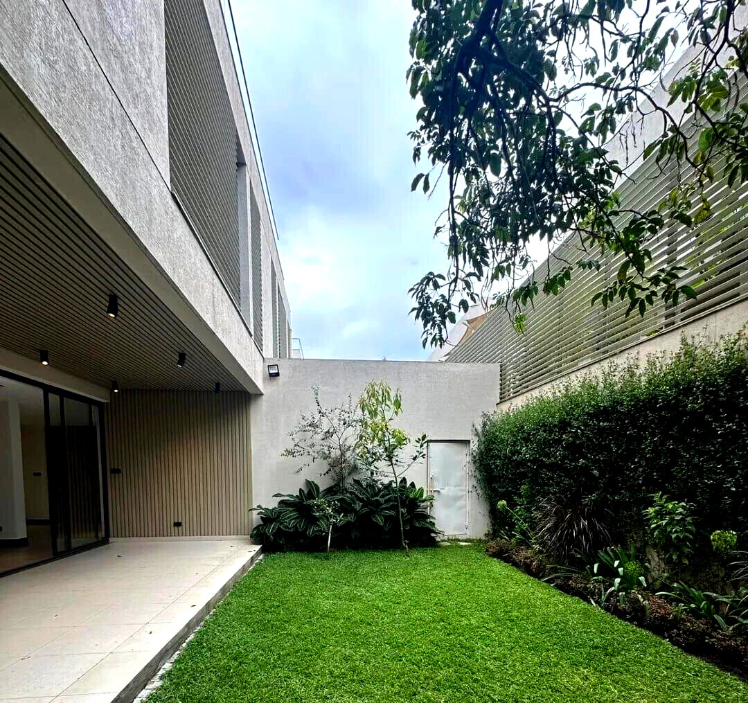 Executive 5BR Smart Villa in Gated Riverside Community - Nairobi