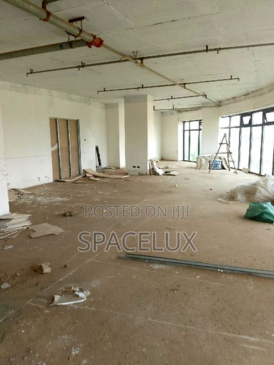 Nice 2766 SQFT Grade a Office - Image 1