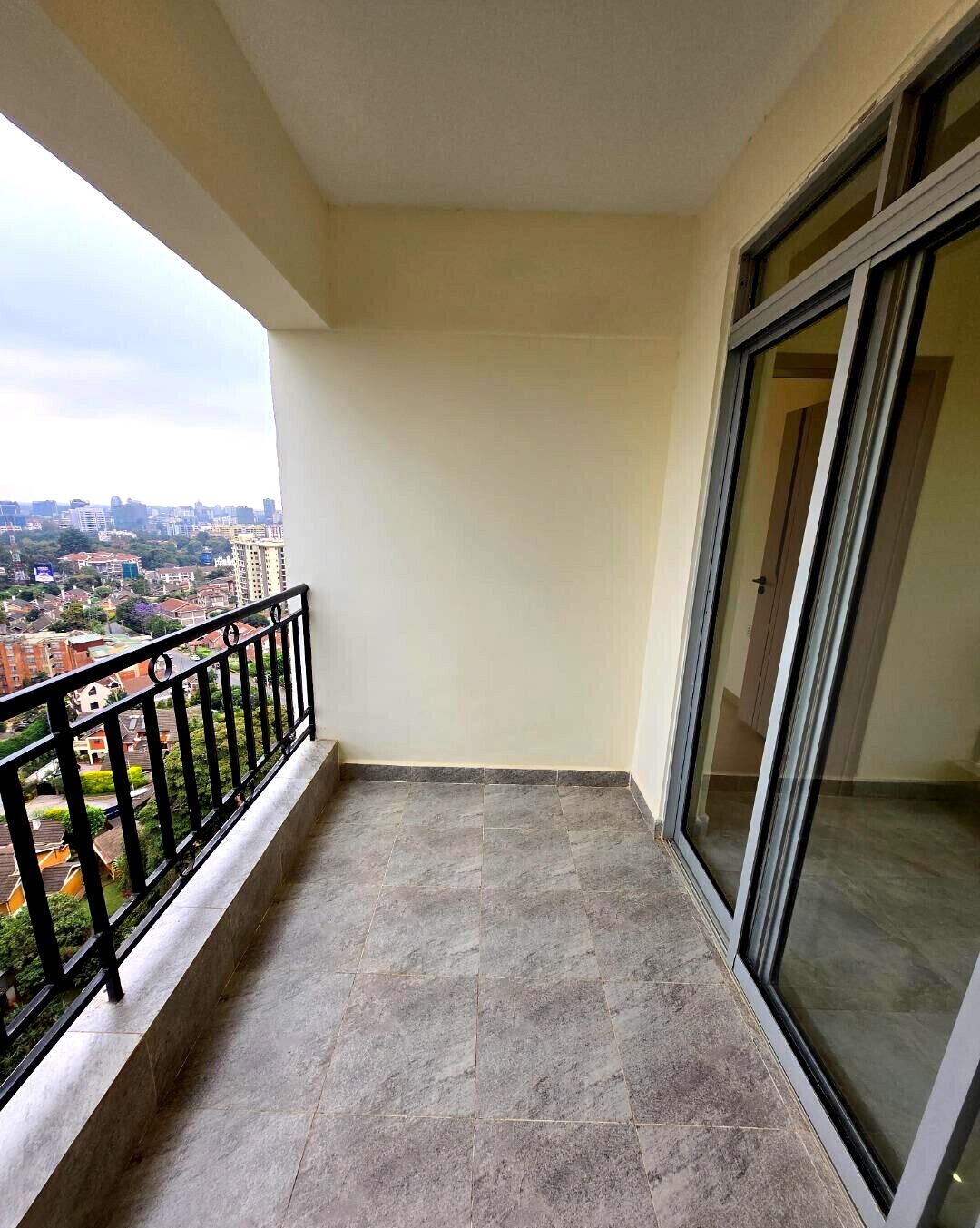 2BR with Pool, Borehole & High-Speed Lifts - Kileleshwa
